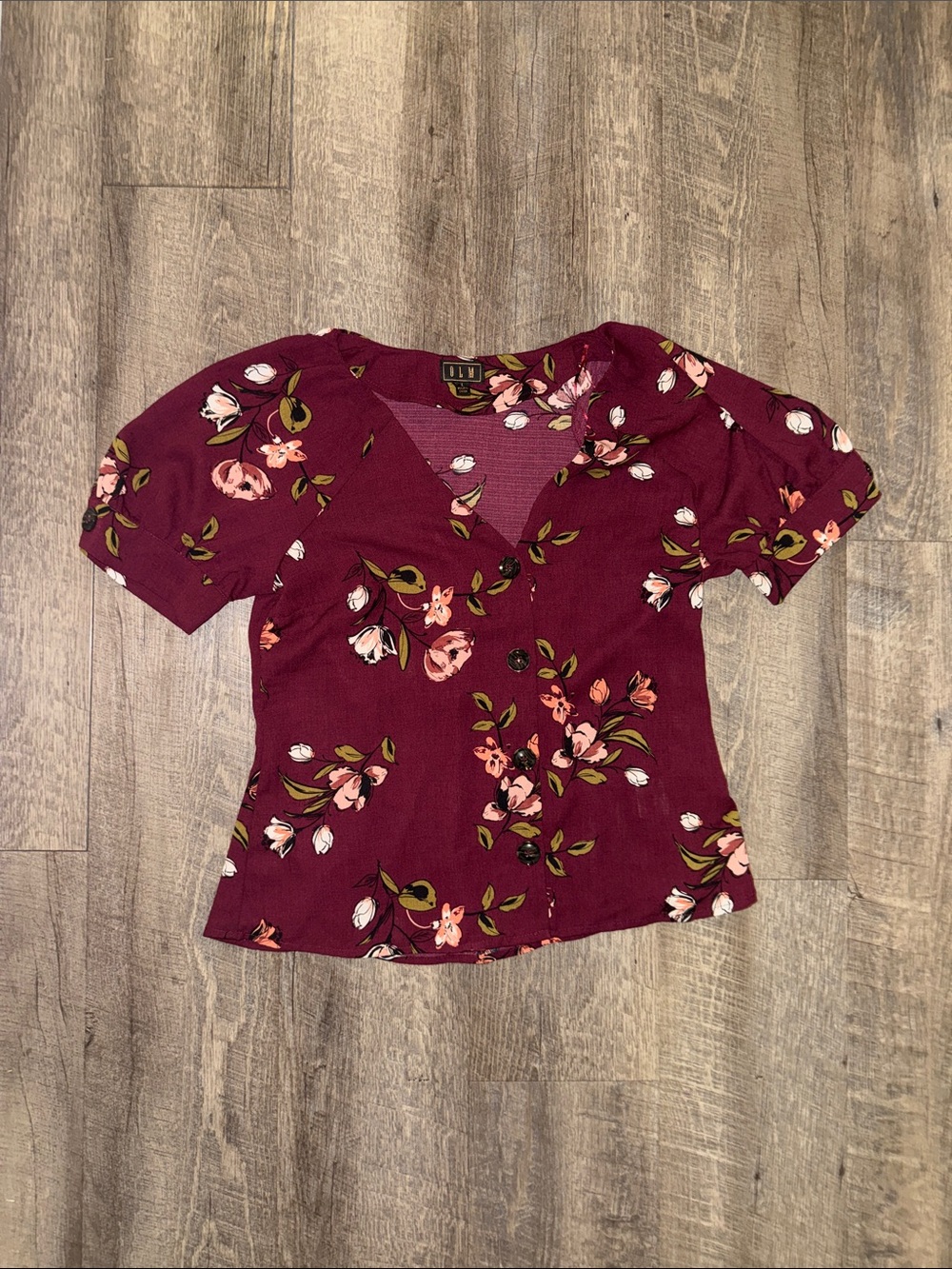 Floral Button-Front Short Sleeve Blouse in Burgundy